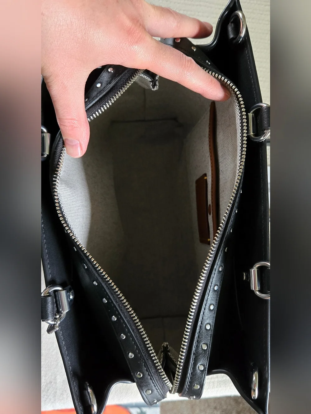 Coach Rivet Rogue 30 - Picture 7 of 13